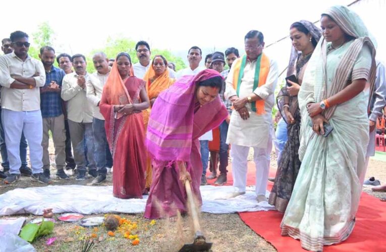 मंत्री लक्ष्मी राजवाड़े ने 13.22 करोड़ के विकास कार्यों का किया शुभारंभ
