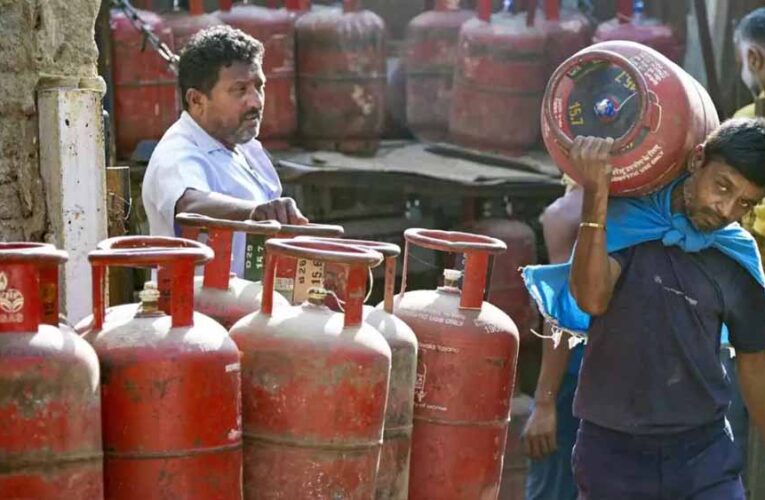 बिना राशन कार्ड भी मिलेगा गैस सिलेंडर! प्रवासी, मजदूर और छात्रों को बड़ी राहत