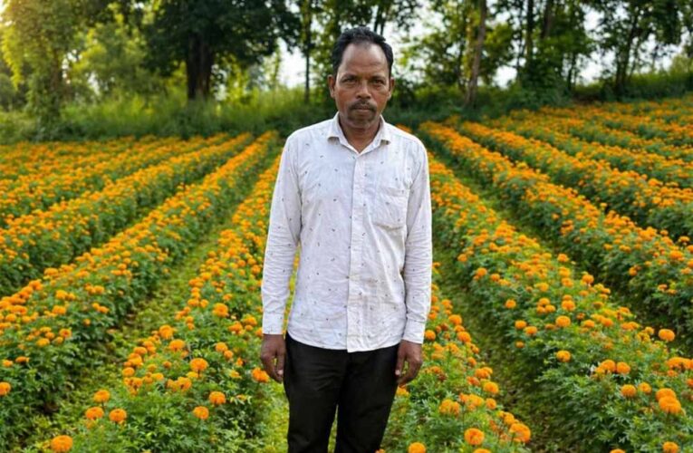 फूलों की खुशबू से महकी किस्मत ईश्वरचरण पैकरा का
