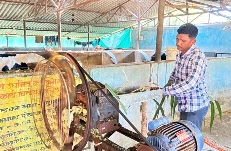 मजदूरी की बेड़ियां तोड़ ‘मल्टी-फार्मिंग’ के नायक बने ललित यादव