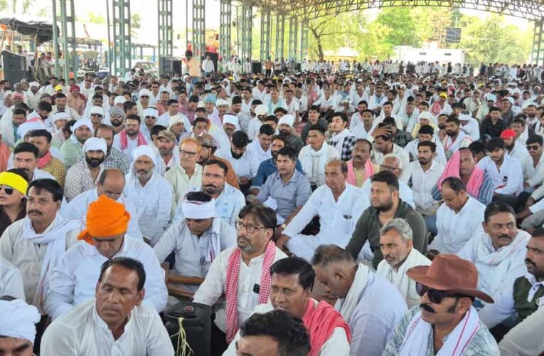 हरदा में 10 हजार किसानों का ट्रैक्टर मार्च, MSP कानून की मांग पर अमेरिकी राष्ट्रपति के नाम ज्ञापन