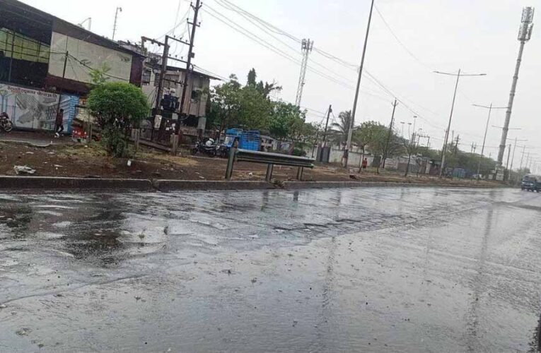 Indore में मौसम का यू-टर्न, झमाझम बारिश से भीषण गर्मी से राहत