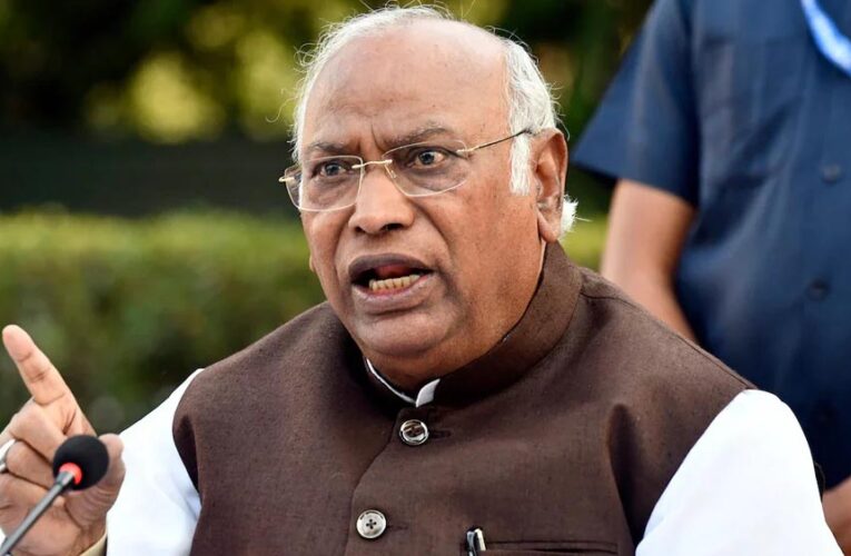 मल्लिकार्जुन खरगे ने गुजरातियों पर किए कमेंट के लिए मांगी माफी, कहा- हमेशा रहेगा सम्मान