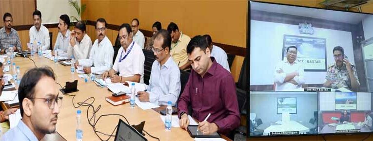 छत्तीसगढ़ के बस्तर संभाग से तेलंगाना एवं अन्य प्रांतो में प्रवासित परिवारों के लिए पुर्नवास के लिए बनेगी कार्ययोजना