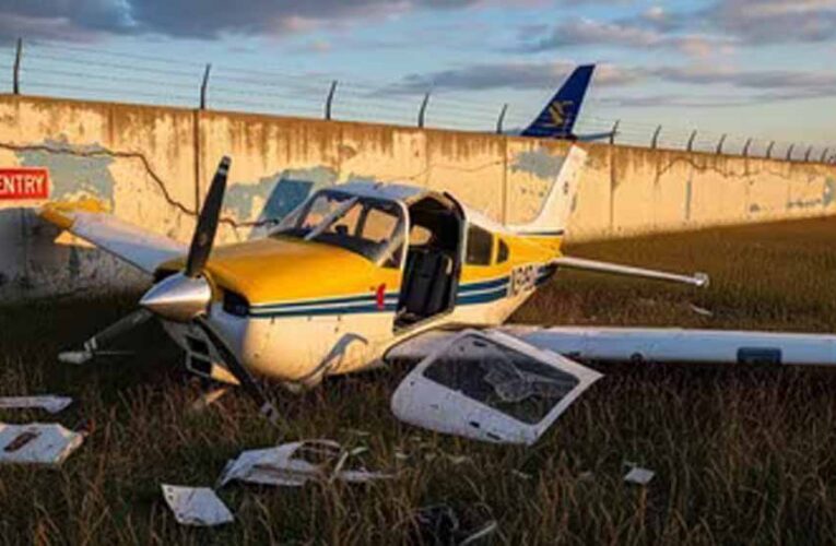 यूपी में बड़ा हादसा टला: लैंडिंग के दौरान रनवे से फिसला प्रशिक्षु विमान, ट्रेनी पायलट बाल-बाल बचीं