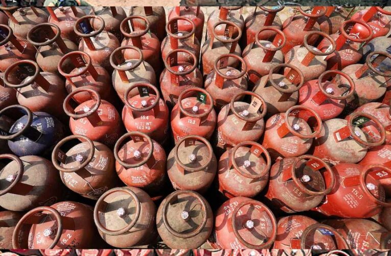 LPG संकट का सरकार ने किया हल, ‘छुटकू’ सिलेंडरों की सप्लाई बढ़ाई, आईडी दिखाकर ले जाएं