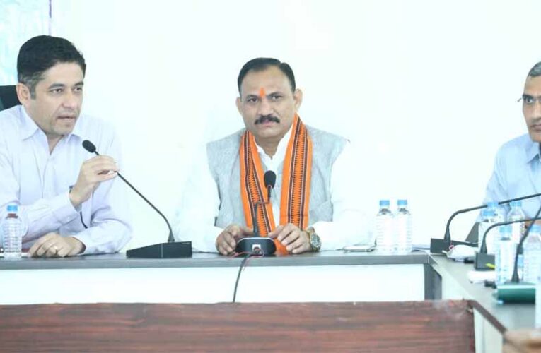 मातृ-शिशु स्वास्थ्य में बेहतर परिणामों हेतु दायित्वों का निष्ठापूर्वक निर्वहन करें – श्याम बिहारी जायसवाल