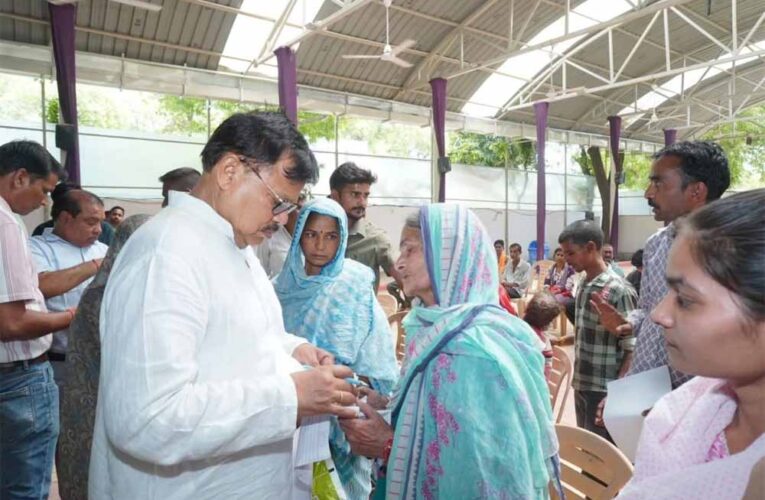 हर जरुरतमंद को मिलेगा सरकारी योजनाओं का लाभ : मंत्री तोमर