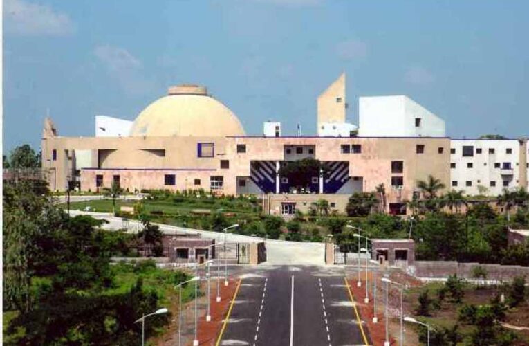 प्रदेश की राजनीति में बड़ा बदलाव: 345 विधानसभा और 43 लोकसभा सीटें, 33% महिला आरक्षण से बदलेंगे समीकरण