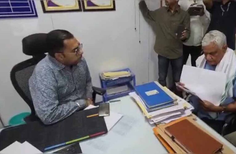 पल्लू SBI बैंक में बड़ा फसल बीमा घोटाला उजागर, किरोड़ी लाल मीणा के औचक निरीक्षण से हड़कंप