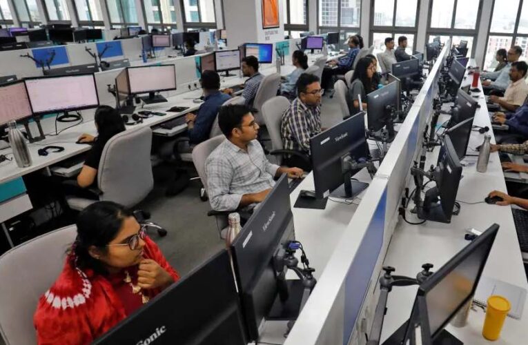 MP में सरकारी कर्मचारियों की अटेंडेंस पर सख्ती, सीट छोड़ते ही लगेगी ‘शॉर्ट लीव’