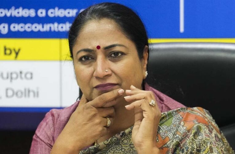 ‘घर के मंदिर’ तक पहुंची BJP? CM रेखा गुप्ता के बयान ने बढ़ाई सियासी हलचल