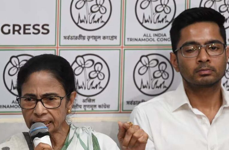 TMC में बढ़ी अंदरूनी कलह? ममता बनर्जी के सामने ही विधायकों ने उड़ाया अभिषेक का मजाक