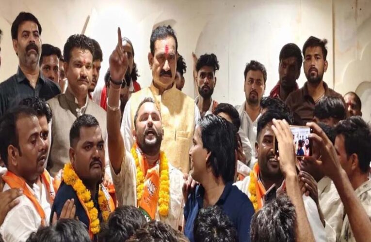 दतिया उपचुनाव से पहले कांग्रेस को बड़ा झटका, 500+ कार्यकर्ता BJP में शामिल