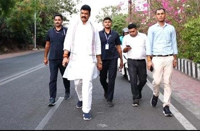 दैनिक जीवन में छोटे-छोटे बदलाव अपनाकर प्रधानमंत्री जी के संदेश को जन आंदोलन बनाएं : मंत्री राजपूत