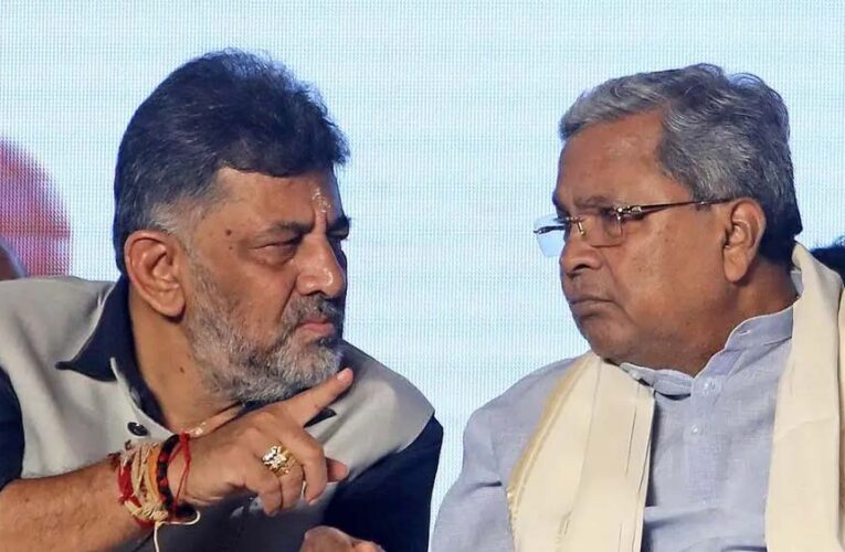 कर्नाटक में फिर तेज हुई सत्ता बदलने की चर्चा, सिद्धारमैया दिल्ली तलब; DK के पोस्टरों ने बढ़ाई हलचल