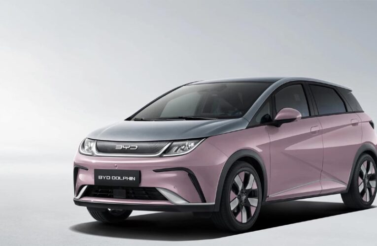 1000Km रेंज और पेट्रोल बैकअप के साथ BYD Dolphin लॉन्च, EV मार्केट में मचाएगी धमाल