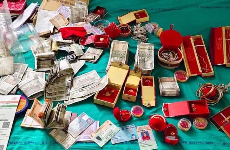 बंगाल: सरकारी अस्पताल के ऑपरेशन थिएटर से जब्त हुआ सोना और कैश