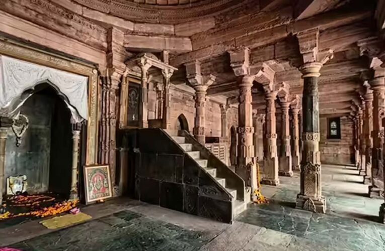 भोजशाला :सर्वे में मिले ऐतिहासिक तांबे के सिक्के और शिलालेख, ASI ने पेश की 2189 पेज की रिपोर्ट