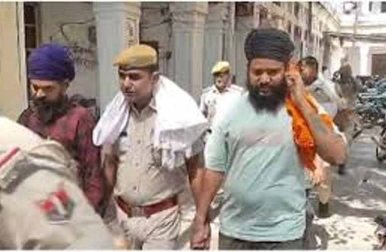 मॉडिफाइड साइलेंसर विवाद से शुरू हुआ गोविंदगढ़ बवाल, पुलिस पर हमला तक पहुंचा मामला