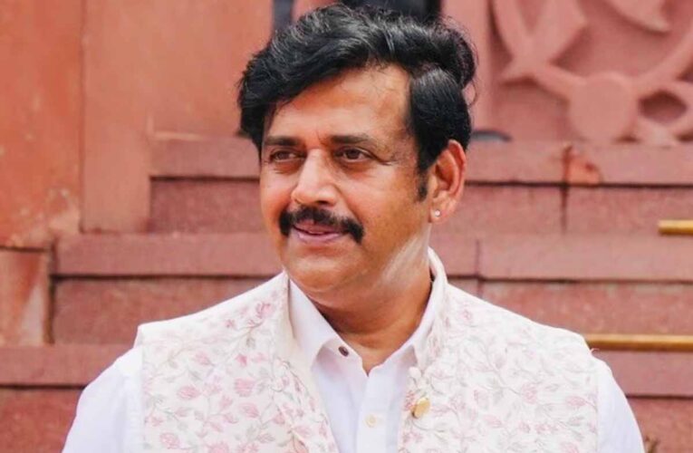 रवि किशन का ‘होम फ्रॉम वर्क’ बयान फिर चर्चा में, वायरल मीम्स पर दी मजेदार प्रतिक्रिया