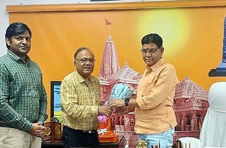 ​उच्च शिक्षा मंत्री से मिले कुलपति प्रो. दयाल, विश्वविद्यालय के गुणात्मक विकास और समस्याओं पर हुई चर्चा