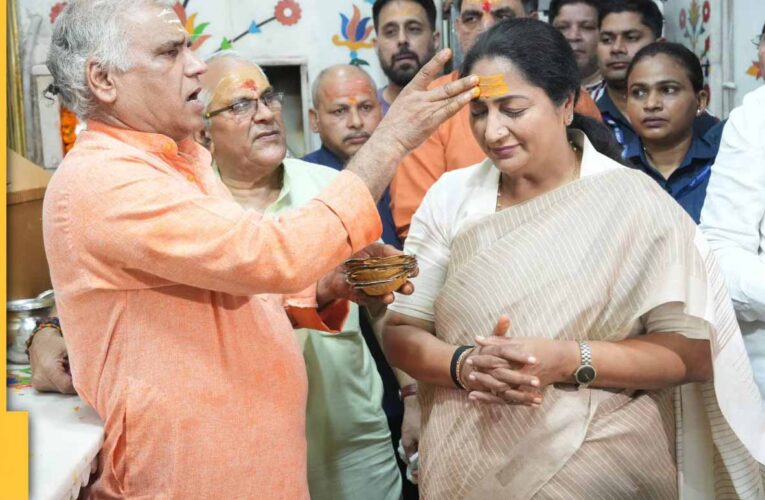 सोमनाथ मंदिर के 75 वर्ष पूरे होने पर देशभर में उत्सव, दिल्ली में रेखा गुप्ता ने किया जलाभिषेक