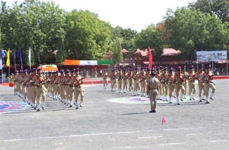 आरएपीटीसी इंदौर एवं 15वीं वाहिनी विशेष सशस्त्र बल इंदौर का संयुक्त दीक्षांत परेड समारोह गरिमामय वातावरण में संपन्न