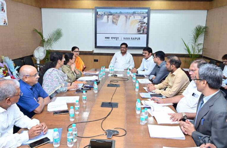 धान उठाव, कस्टम मिलिंग और पीडीएस व्यवस्था की खाद्य मंत्री दयालदास बघेल ने की विस्तृत समीक्षा