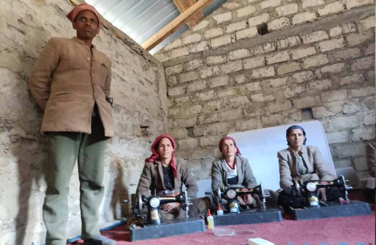 सेवा डेरा में युवाओं के लिए सुनहरा मौका, आधार-बैंकिंग के साथ मिलेगा सिलाई प्रशिक्षण