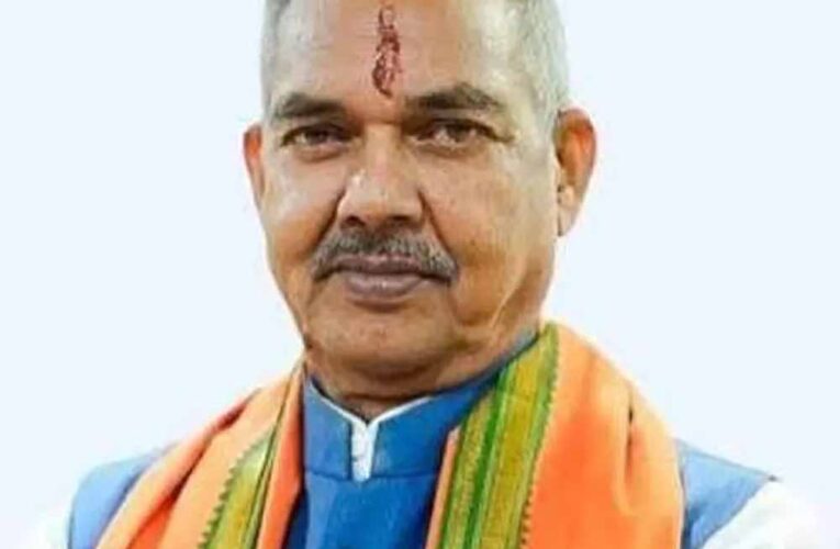 दिवंगत रूपनारायण को CM साय ने दी श्रद्धांजलि, विजय शर्मा और केदार कश्यप भी पहुंचे