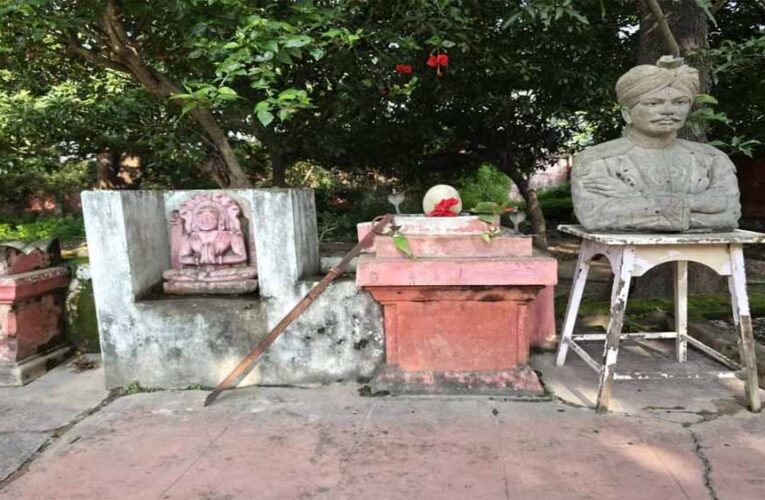 चिल्ड्रन पार्क की जमीन पर कब्जा, 22 टुकड़ों में बेचकर बना दी अवैध कॉलोनी
