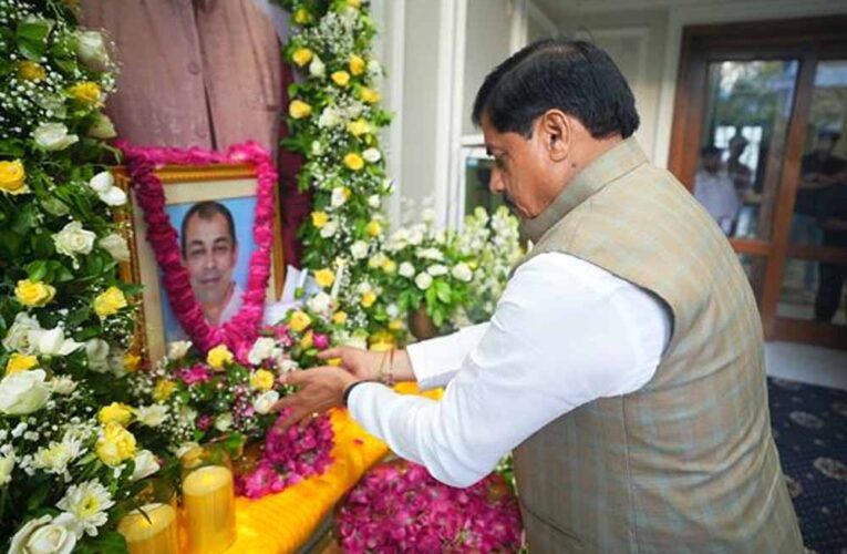 मुख्यमंत्री डॉ. यादव ने लखनऊ में स्व. प्रतीक यादव के परिजन से भेंट कर सांत्वना दी