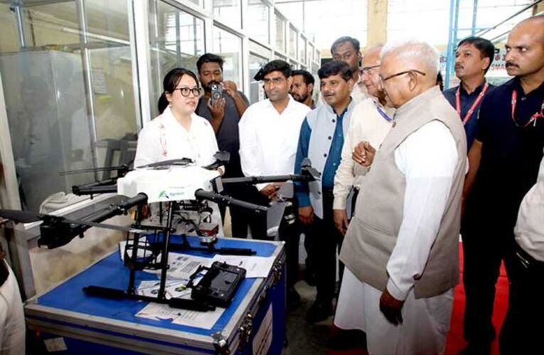 वैज्ञानिक आधुनिक कृषि का व्यवहारिक अनुभव किसानों को दे : राज्यपाल  पटेल