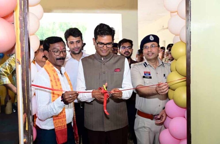 वित्त मंत्री  ओपी चौधरी ने पुलिस लाइन उर्दना में अत्याधुनिक पुलिस जिम का किया लोकार्पण