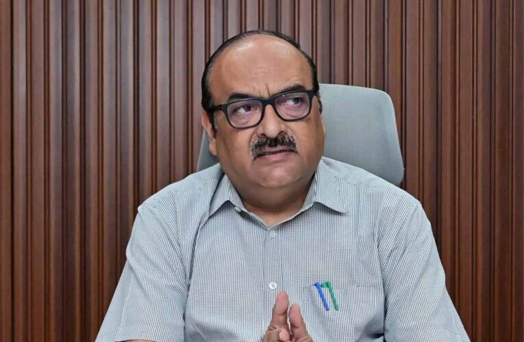 पेयजल की नियमित जलापूर्ति और शुद्धता की जांच जरूरी- मुख्य सचिव