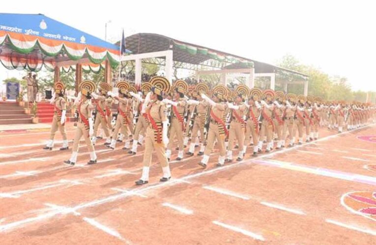 पुलिस प्रशिक्षण शाला भौंरी में चतुर्थ नव आरक्षक बैच का दीक्षांत परेड समारोह संपन्न