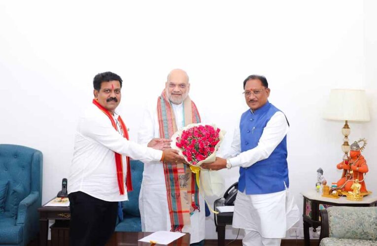 जहां कभी एम्बुलेंस पहुंचना भी सपना था, वहां अब डॉक्टर दे रहे दस्तक : बस्तर के जंगलों तक पहुंची स्वास्थ्य क्रांति