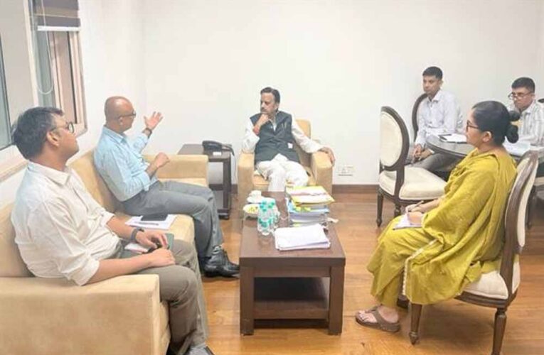 उप मुख्यमंत्री  शुक्ल ने स्वास्थ्य विभाग की महत्वपूर्ण योजनाओं एवं प्रशासनिक विषयों की समीक्षा की