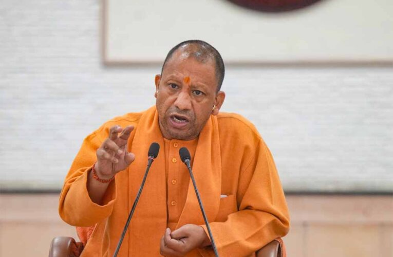 यूपी में आंधी-तूफान का कहर, 111 लोगों की मौत; सीएम योगी ने तत्काल मुआवजे के निर्देश दिए