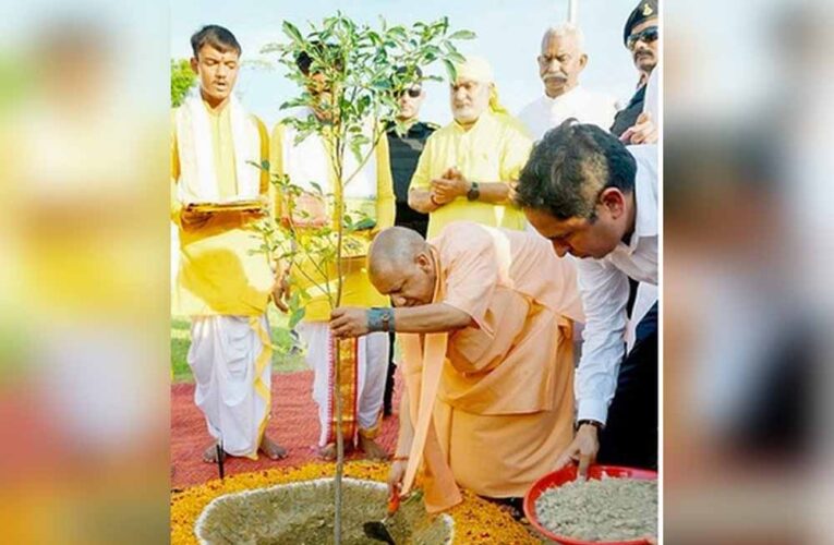 यूपी में सर्वाधिक पौधरोपण, ‘एक पेड़ मां के नाम’ अभियान से सीखेगी दुनिया