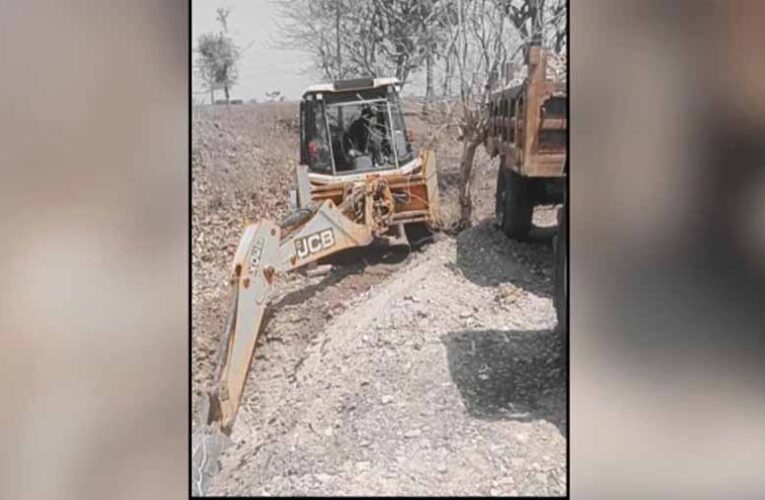 खंडवा में अवैध उत्खनन रोकने गए पटवारी पर जानलेवा हमला, ट्रैक्टर से कुचलने की कोशिश