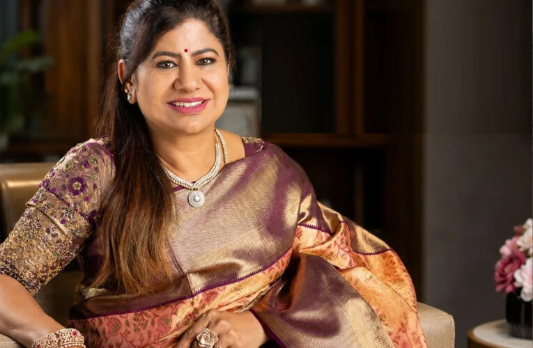 थलापति विजय से 9 गुना ज्यादा अमीर निकलीं तमिलनाडु की यह विधायक, लॉटरी किंग की पत्नी होने से चर्चा में