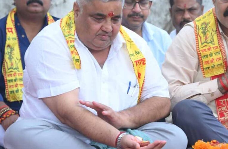 पर्यटन, संस्कृति एवं धर्मस्व मंत्री  राजेश अग्रवाल ने किया शिव मंदिर निर्माण कार्य का भूमिपूजन