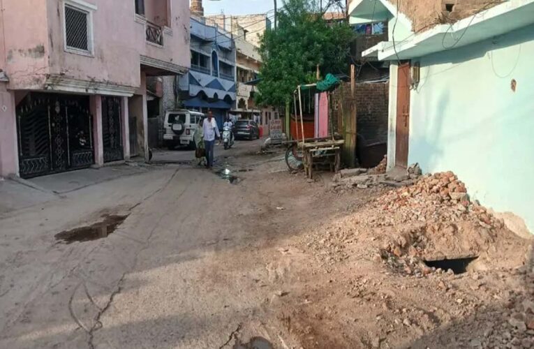नालों की सफाई में रोड़ा बने अतिक्रमण, निकाय टीम के सामने बड़ी चुनौती