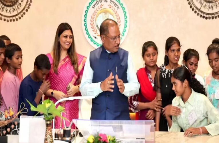 मुख्यमंत्री साय ने बच्चों से मन लगाकर पढ़ाई करने का किया आह्वान : शिक्षा को बताया उज्ज्वल भविष्य और सफलता का आधार