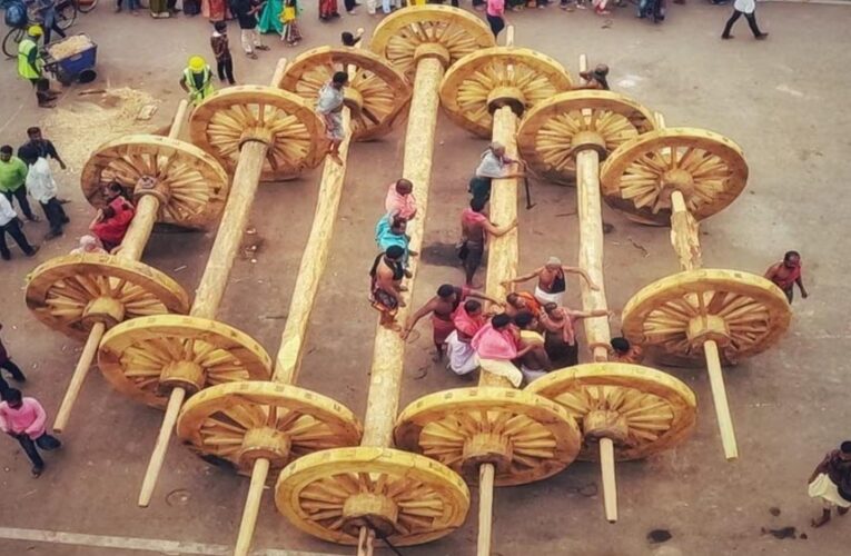 पुरी रथयात्रा 2026: रथ निर्माण कार्य ने पकड़ी रफ्तार, मूर्तिकारों की अद्भुत कलाकारी ने मोहा मन