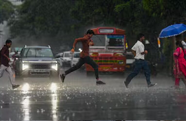 Mumbai Monsoon: बारिश से बेहाल मुंबई, अंधेरी सबवे डूबा; कई इलाकों में जलभराव, IMD का येलो अलर्ट जारी