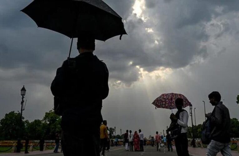 MP Weather Alert: 30 जिलों में बारिश की चेतावनी, 4 जिलों में हीटवेव का खतरा; 52% कम हुई बारिश