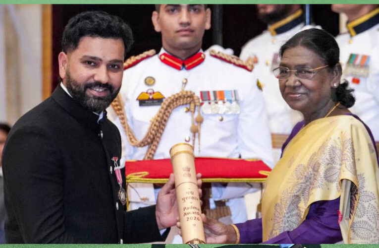 टीम इंडिया के कप्तान रोहित शर्मा को पद्मश्री, राष्ट्रपति भवन में हुआ सम्मान